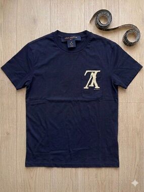 Louis Vuitton Navy Short-Sleeve T-Shirt with White Logo Pocket